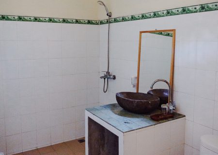 bathroom room hotel resort anugerah nemberala rote island indonesia t land